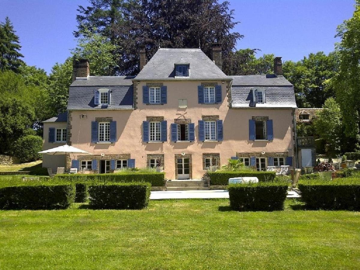 Le Charme Villa Mézilles Eksteriør billede