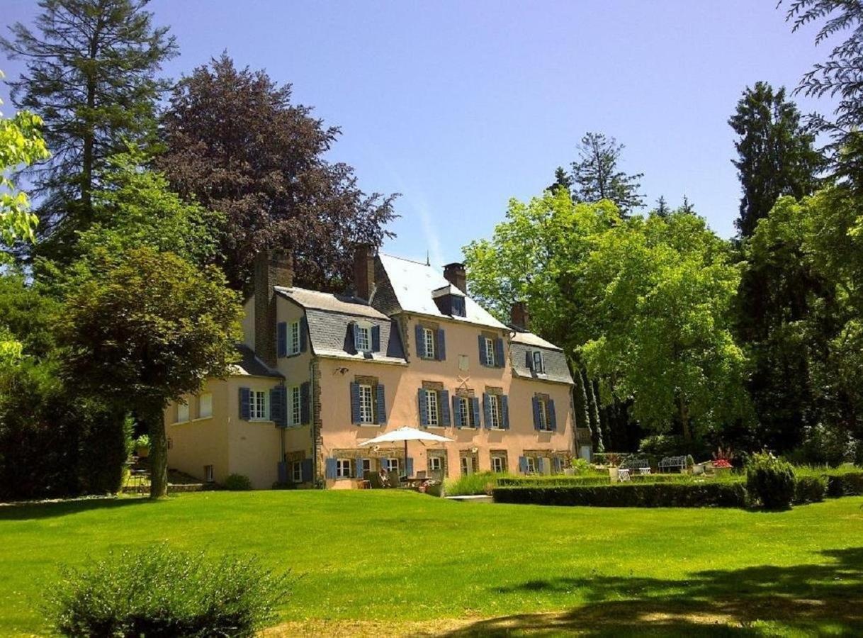 Le Charme Villa Mézilles Eksteriør billede