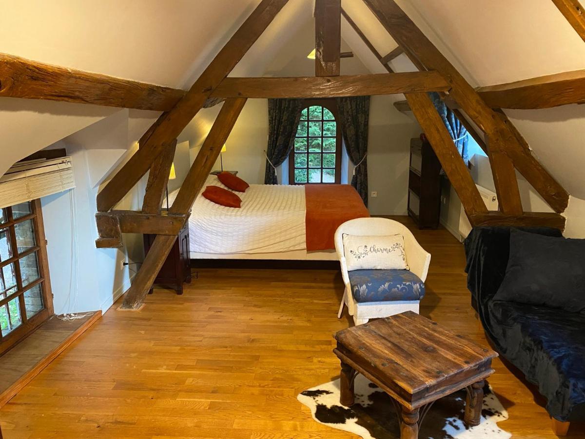 Le Charme Villa Mézilles Eksteriør billede